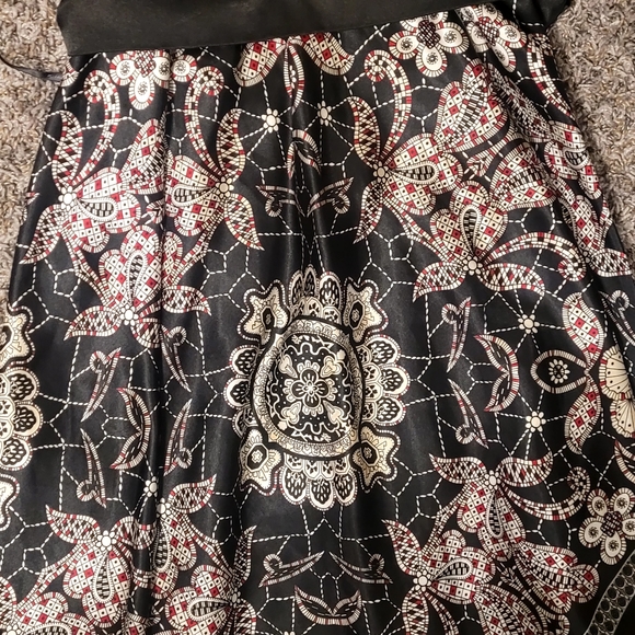 Beautiful High Low Staggering Bottom Dress - Picture 2 of 6